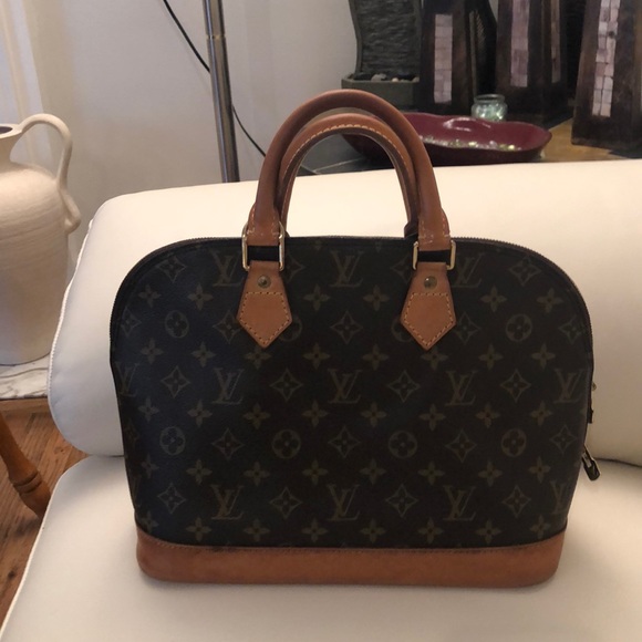 Louis Vuitton Handbags - Louis Vuitton alma